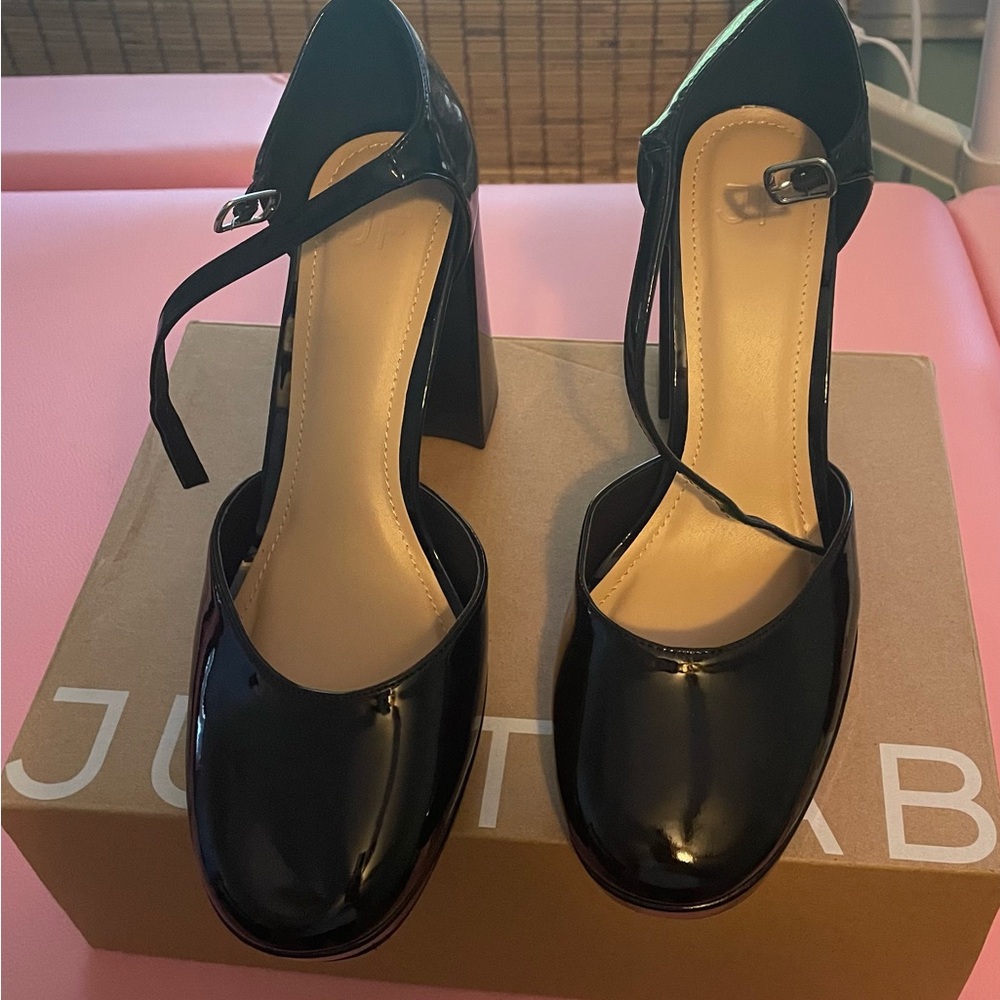 JustFab Glossy Black Heels